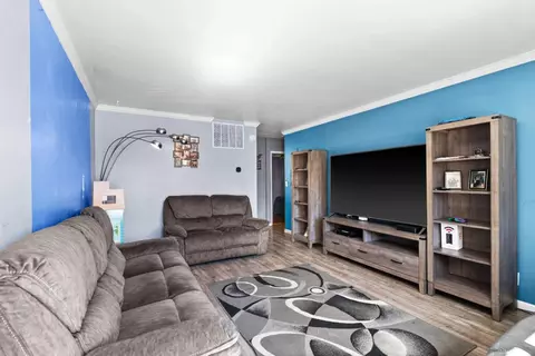 Living - 562 Simon St, Hayward, CA 94541 photo 2 of 5