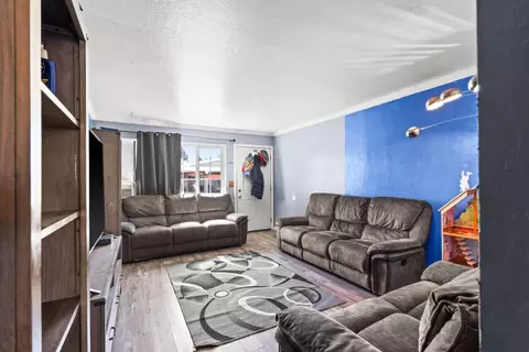 Living - 562 Simon St, Hayward, CA 94541 photo 3 of 5