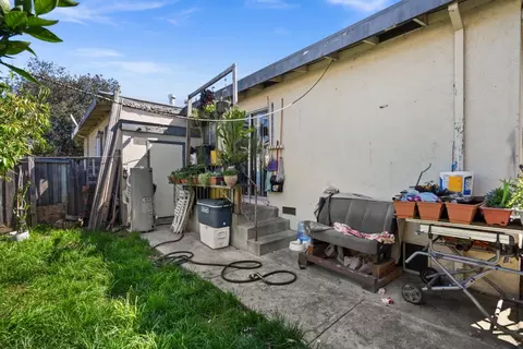 Exterior - 562 Simon St, Hayward, CA 94541 photo 11 of 11