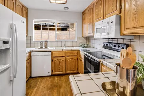 Kitchen - 668 Calaveras Dr, Salinas, CA 93906 photo 1 of 3