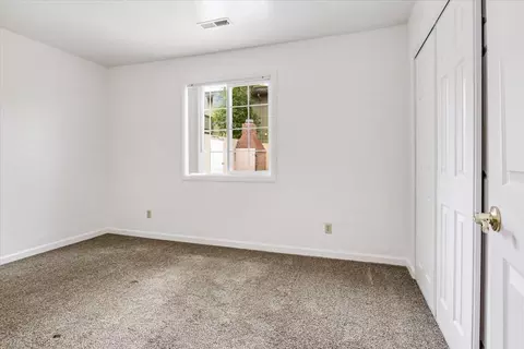 Bedroom - 668 Calaveras Dr, Salinas, CA 93906 photo 1 of 6