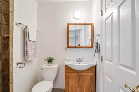 Bath - 668 Calaveras Dr, Salinas, CA 93906 photo 1 of 2