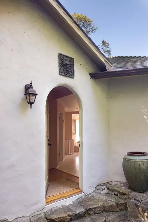 146 Mount Devon Rd, Carmel, CA 93923 photo 4