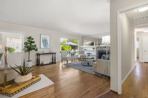 Living - 1472 Picadilly Pl, Campbell, CA 95008 photo 3 of 4
