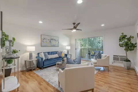 1033 Crestview Dr 111, Mountain View, CA 94040 photo 3