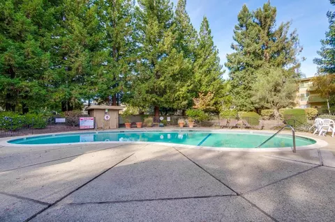 1033 Crestview Dr 111, Mountain View, CA 94040 photo 32