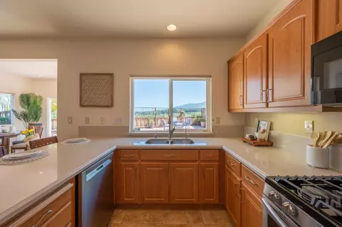 25341 Jasmine Ct, Salinas, CA 93908 photo 12