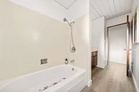 Bath - 944 Trophy Dr, Mountain View, CA 94040 photo 2 of 5