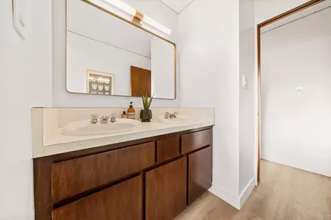 Bath - 944 Trophy Dr, Mountain View, CA 94040 photo 3 of 5