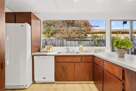 Kitchen - 944 Trophy Dr, Mountain View, CA 94040 photo 1 of 3