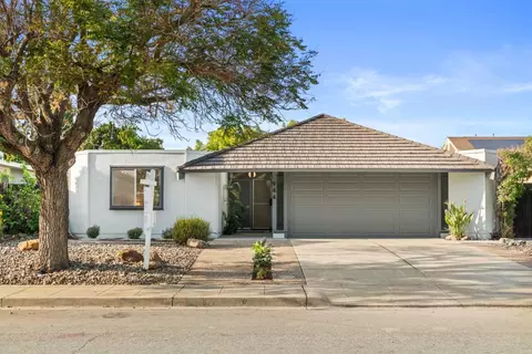 Exterior - 944 Trophy Dr, Mountain View, CA 94040 photo 1 of 6