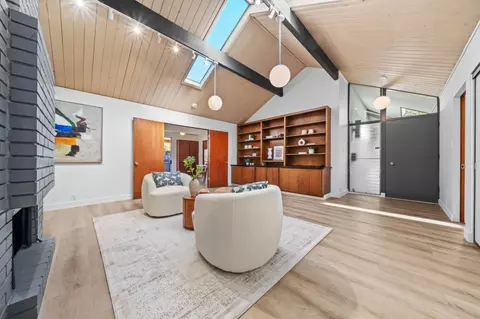 Living - 944 Trophy Dr, Mountain View, CA 94040 photo 2 of 3