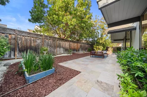 Exterior - 944 Trophy Dr, Mountain View, CA 94040 photo 6 of 6