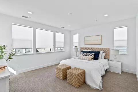 Bedroom - 279 Skyview Dr, Marina, CA 93933 photo 2 of 6