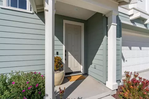 Exterior - 279 Skyview Dr, Marina, CA 93933 photo 3 of 7