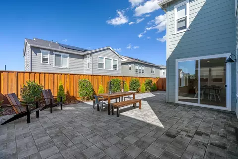 Exterior - 279 Skyview Dr, Marina, CA 93933 photo 4 of 7