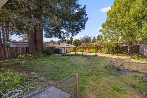 Exterior - 807 Rosedale Ave, Capitola, CA 95010 photo 7 of 15