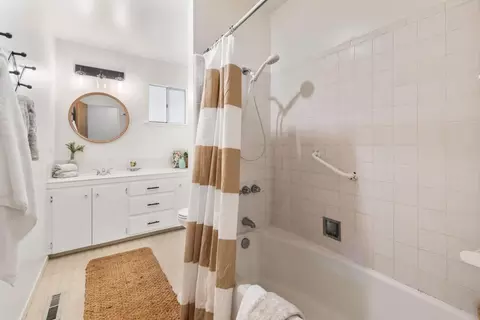 Bath - 807 Rosedale Ave, Capitola, CA 95010 photo 1 of 3