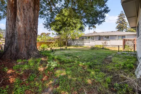 Exterior - 807 Rosedale Ave, Capitola, CA 95010 photo 8 of 15