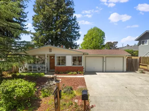 Exterior - 807 Rosedale Ave, Capitola, CA 95010 photo 2 of 15