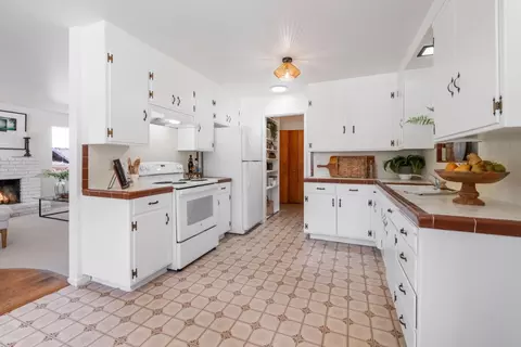 Kitchen - 807 Rosedale Ave, Capitola, CA 95010 photo 1 of 2