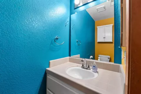 Bath - 2742 Hampton Ln, Santa Cruz, CA 95065 photo 5 of 5