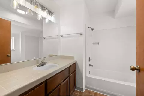 Bath - 2742 Hampton Ln, Santa Cruz, CA 95065 photo 4 of 5