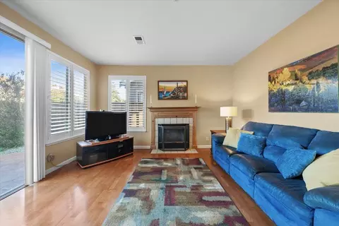 Living - 23 Penwick Cir, Salinas, CA 93906 photo 5 of 5