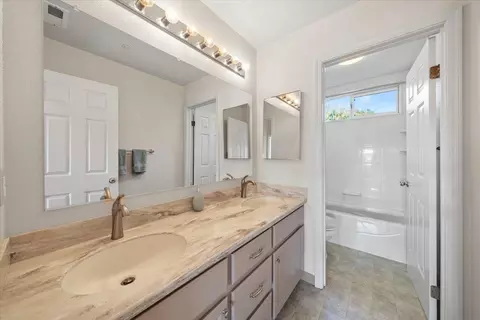 Bath - 23 Penwick Cir, Salinas, CA 93906 photo 6 of 6