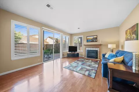 Living - 23 Penwick Cir, Salinas, CA 93906 photo 3 of 5