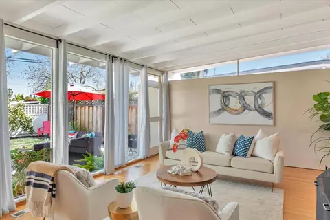 Living - 226 Thompson Ave, Mountain View, CA 94043 photo 4 of 5