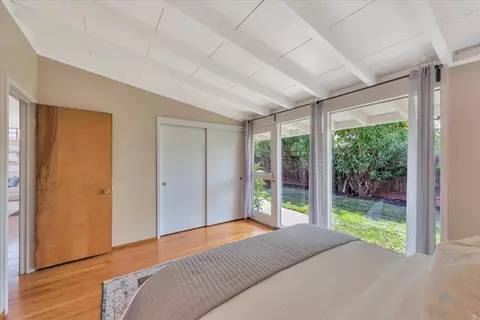 Bedroom - 226 Thompson Ave, Mountain View, CA 94043 photo 4 of 7