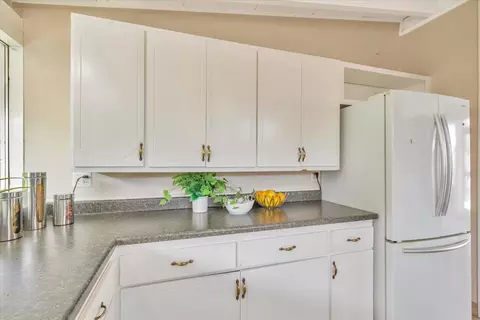 Kitchen - 226 Thompson Ave, Mountain View, CA 94043 photo 6 of 7