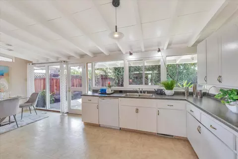 Kitchen - 226 Thompson Ave, Mountain View, CA 94043 photo 1 of 7