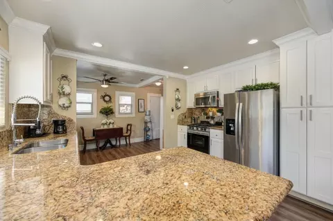569 W 10th St, Tracy, CA 95376 photo 7