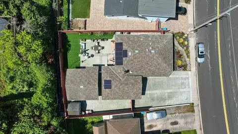 936 Crespi Dr, Pacifica, CA 94044 photo 2