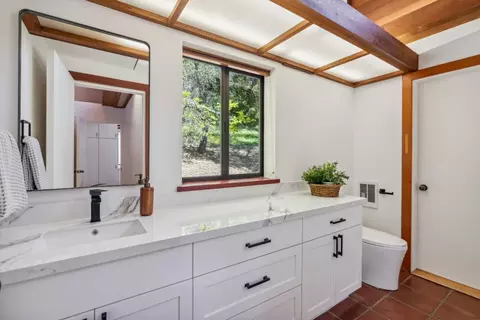 Bath - 620 Twin Ln, Soquel, CA 95073 photo 1 of 2