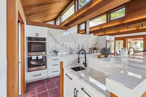 Kitchen - 620 Twin Ln, Soquel, CA 95073 photo 1 of 3