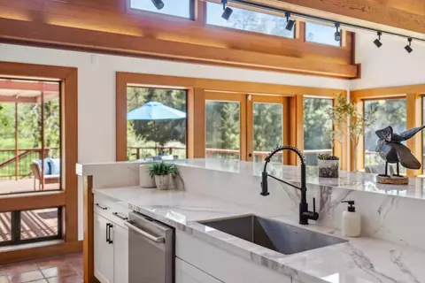 Kitchen - 620 Twin Ln, Soquel, CA 95073 photo 3 of 3