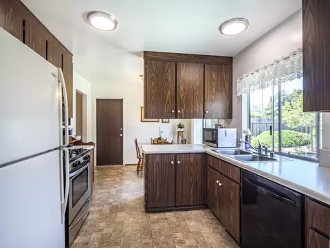 Kitchen - 715 Bronte Ave, Watsonville, CA 95076 photo 1 of 7