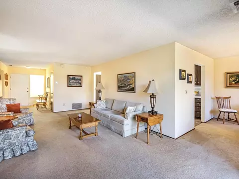 Living - 715 Bronte Ave, Watsonville, CA 95076 photo 4 of 4