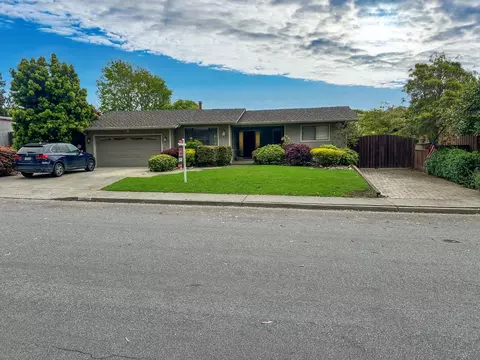 108 Kalkar Dr, Santa Cruz, CA 95060