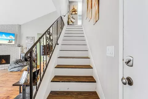 Entry Way - 1523 Cherokee Dr, Salinas, CA 93906 photo 1 of 1