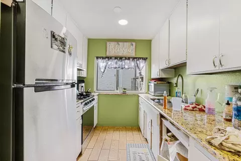 Kitchen - 1523 Cherokee Dr, Salinas, CA 93906 photo 2 of 2