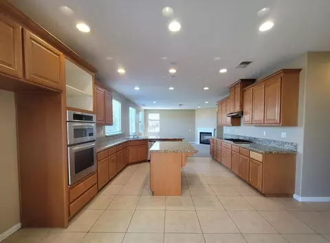 Kitchen - 4082 St Remy Ct, Merced, CA 95348 photo 4 of 4