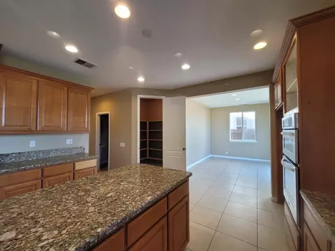 Kitchen - 4082 St Remy Ct, Merced, CA 95348 photo 3 of 4
