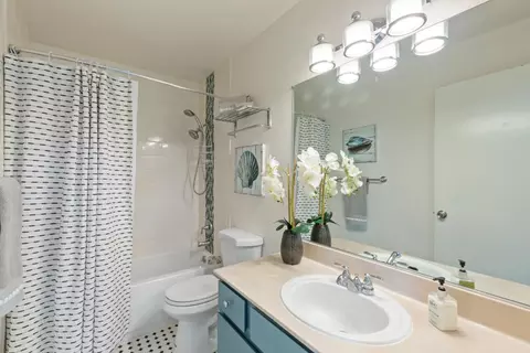 Bath - 2874 Lindsay Ln, Soquel, CA 95073 photo 2 of 3