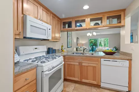 Kitchen - 2874 Lindsay Ln, Soquel, CA 95073 photo 4 of 7
