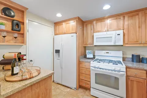 Kitchen - 2874 Lindsay Ln, Soquel, CA 95073 photo 2 of 7