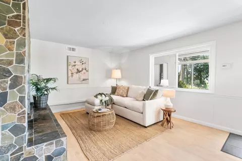 Living - 7051 Mesa Dr, Aptos, CA 95003 photo 9 of 10